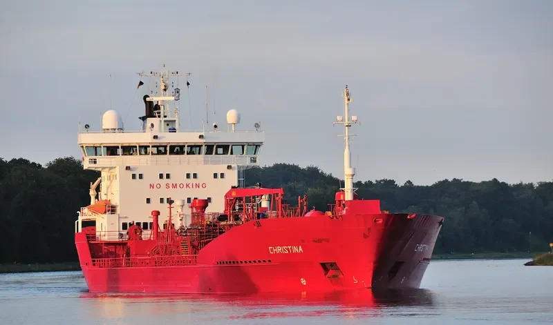 LIZA DESTINY Tanker IMO 9175080 photo 9