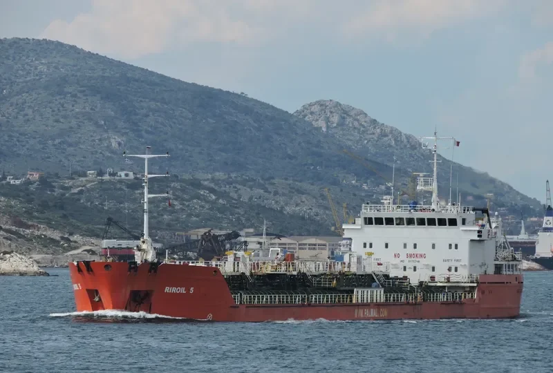 KARADENIZ POWERSHIP SELMA SULT Tanker IMO 9175248 photo 4