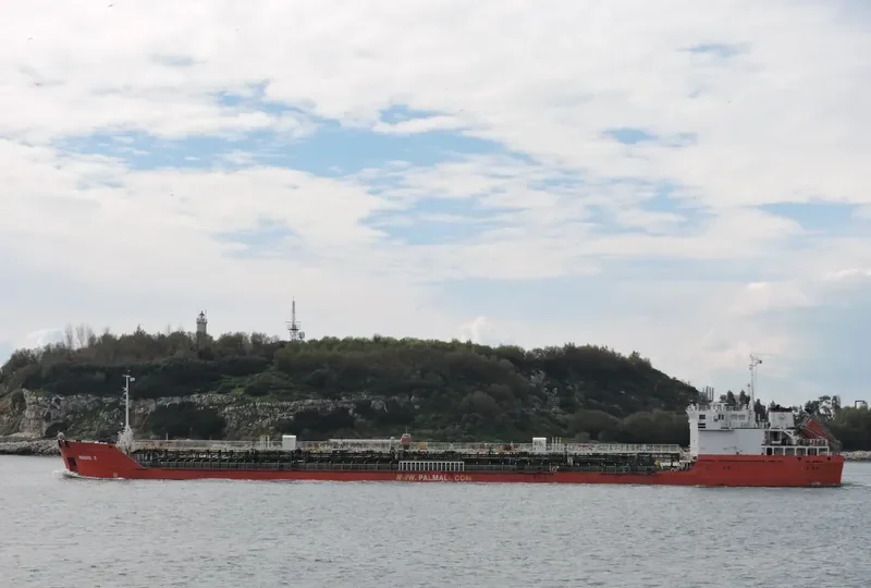 KARADENIZ POWERSHIP SELMA SULT Tanker IMO 9175248 photo 5