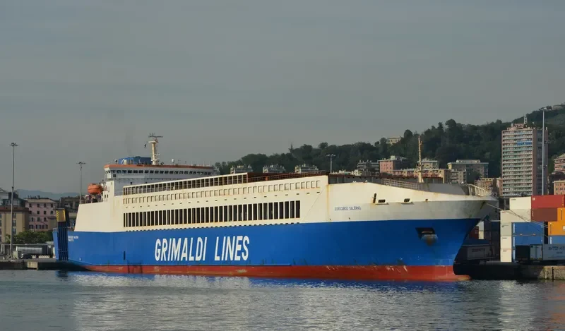 EUROCARGO SALERNO Ro-Ro IMO 9175494 photo 2