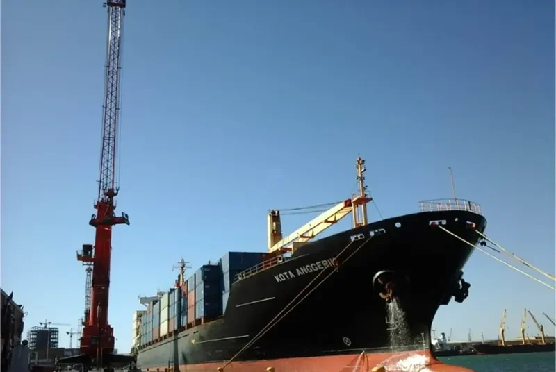 HR RHEA Container Ship IMO 9175597 photo 2