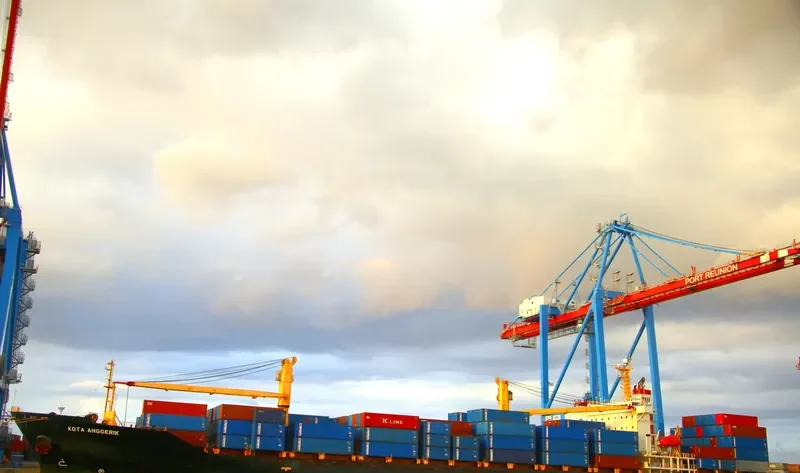 HR RHEA Container Ship IMO 9175597 photo 5