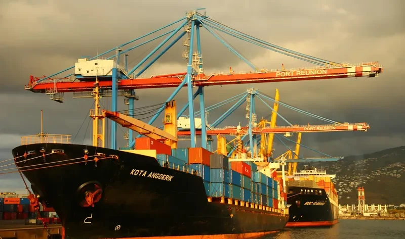 HR RHEA Container Ship IMO 9175597 photo 6