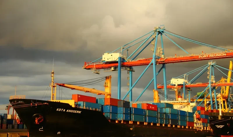 HR RHEA Container Ship IMO 9175597 photo 7