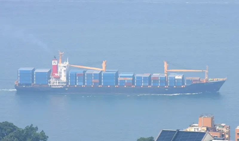 KOTA ANGGUN Container Ship IMO 9175602
