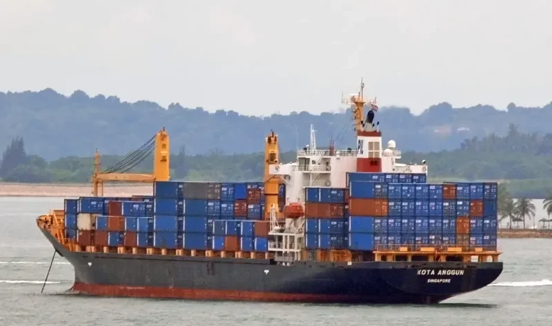 KOTA ANGGUN Container Ship IMO 9175602 photo 6