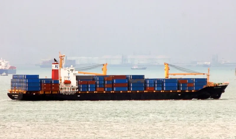 KOTA ANGGUN Container Ship IMO 9175602 photo 7