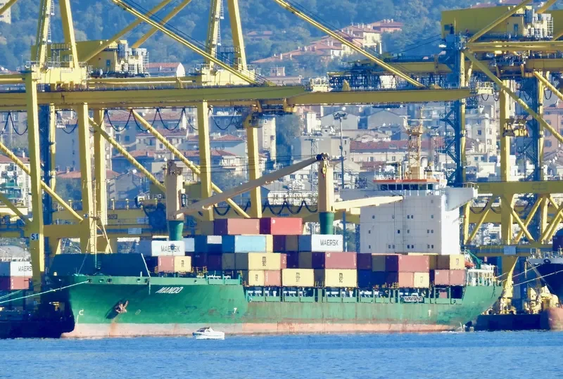 MANDO Container Ship IMO 9175705 photo 3