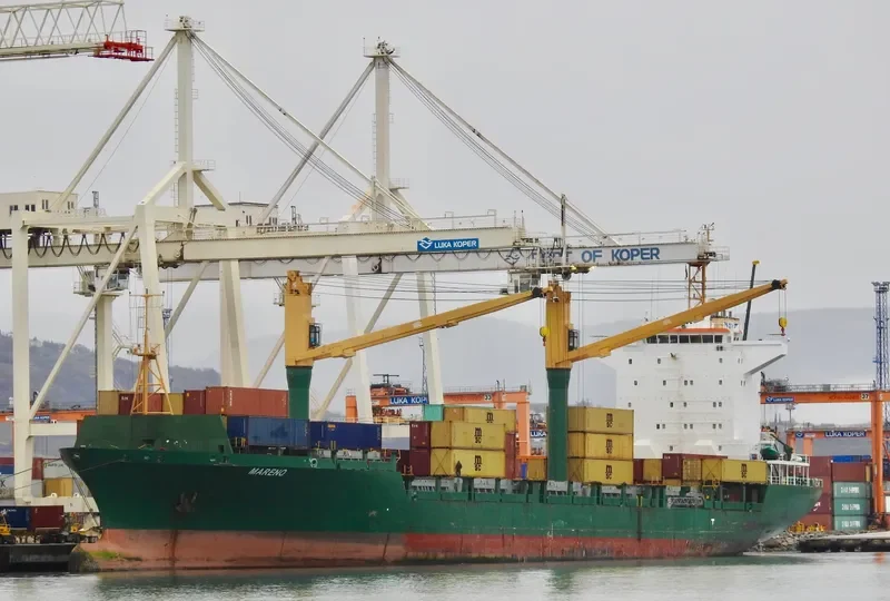 RENO Container Ship IMO 9175717 photo 3