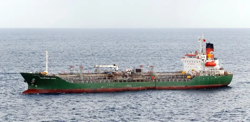 LAUREL Tanker IMO 9175729 photo 4