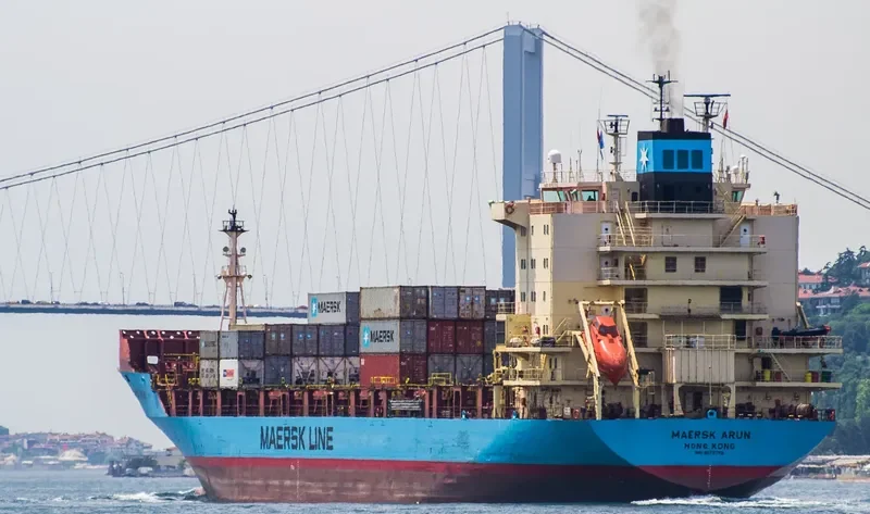 MAERSK ARUN Container Ship IMO 9175779 photo 10