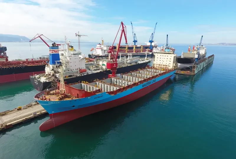 MAERSK ANTWERP Container Ship IMO 9175781 photo 4