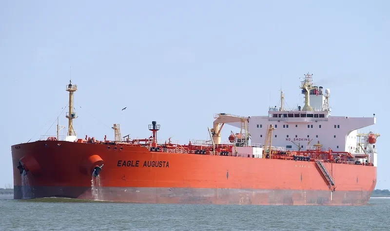 EAGLE AUGUSTA Tanker IMO 9176034 photo 7