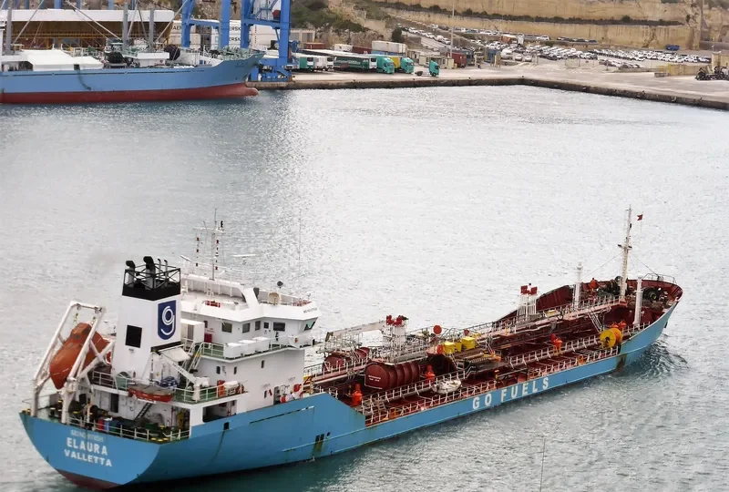 ELAURA Tanker IMO 9176591 photo 2
