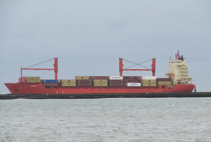 RT DAGR Container Ship IMO 9176682 photo 10