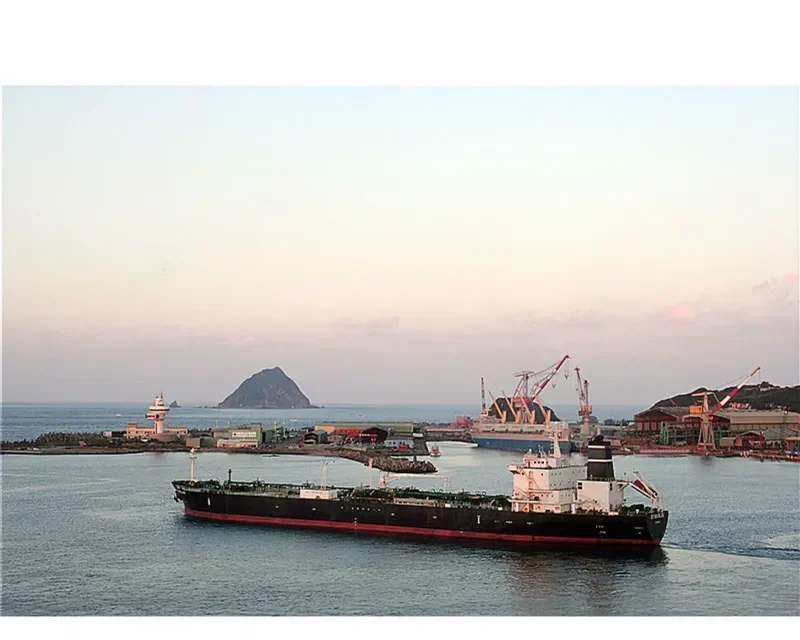 STROVOLOS Tanker IMO 9178056 photo 2