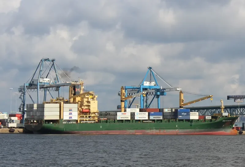 SPIRIT OF COLOMBO Container Ship IMO 9178288 photo 2