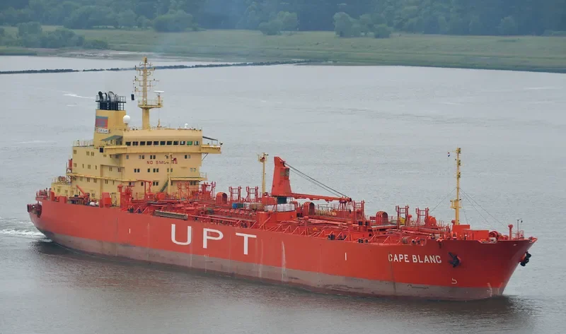 DISTYA PUSHTI Tanker IMO 9179127 photo 2
