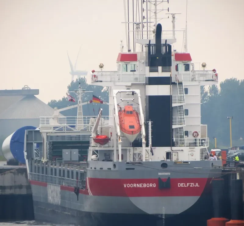 VOORNEBORG Container Ship IMO 9179373 photo 4
