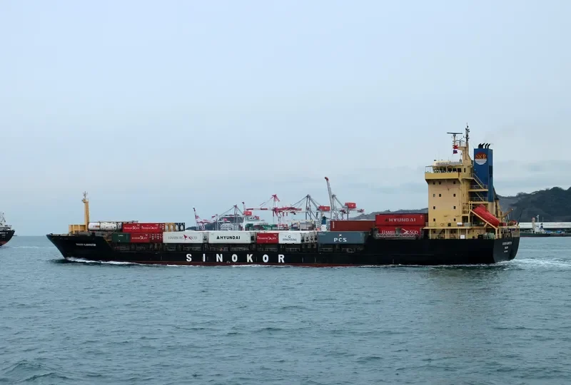 SINOKOR VLADIVOSTOK Container Ship IMO 9179452 photo 2