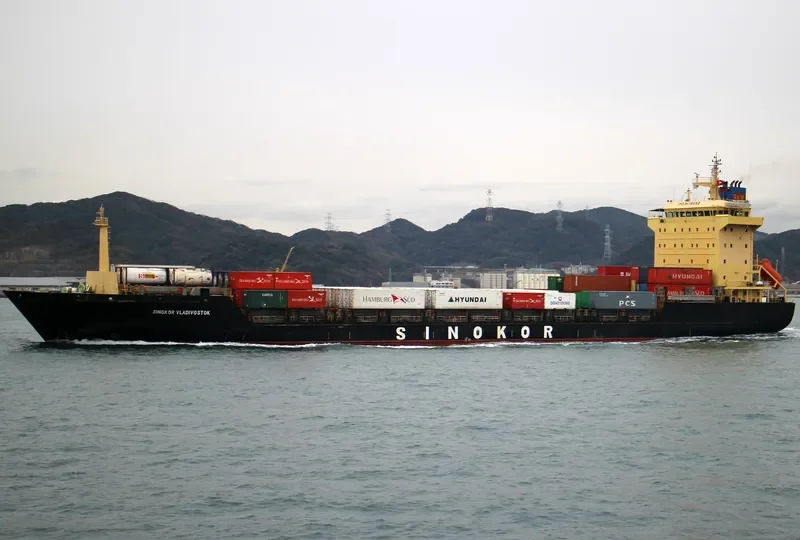SINOKOR VLADIVOSTOK Container Ship IMO 9179452 photo 3