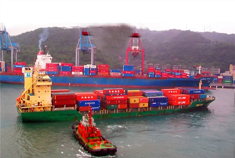 SINOKOR VLADIVOSTOK Container Ship IMO 9179452 photo 4