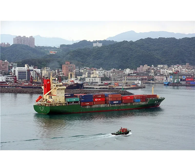 HE YANG Container Ship IMO 9179476 photo 9