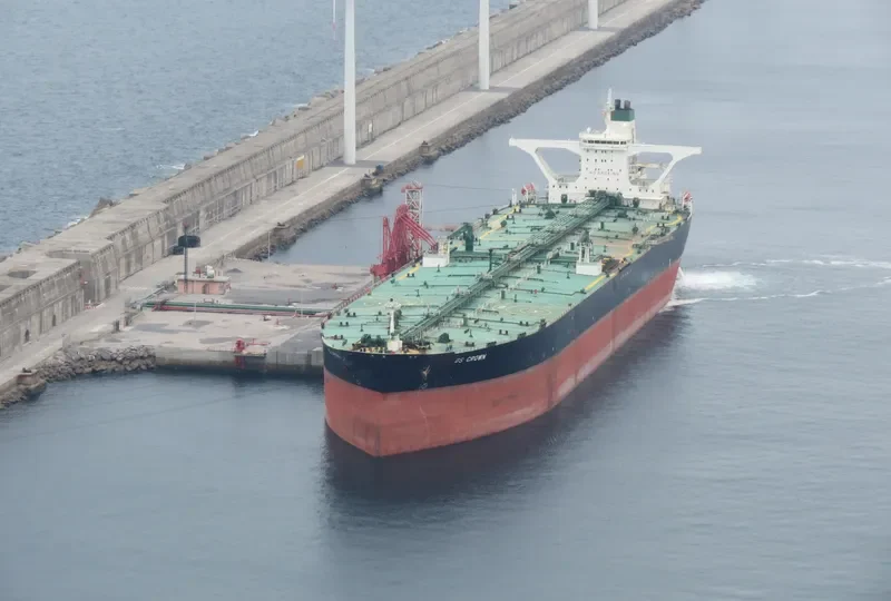 CROWN Tanker IMO 9179646
