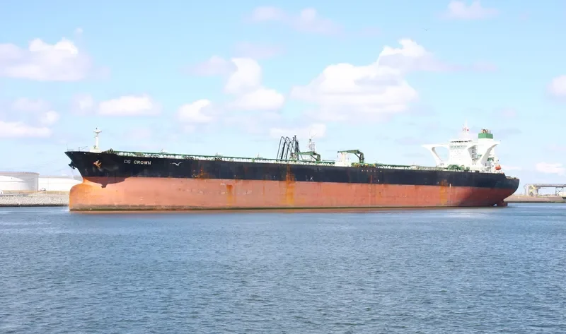 CROWN Tanker IMO 9179646 photo 4