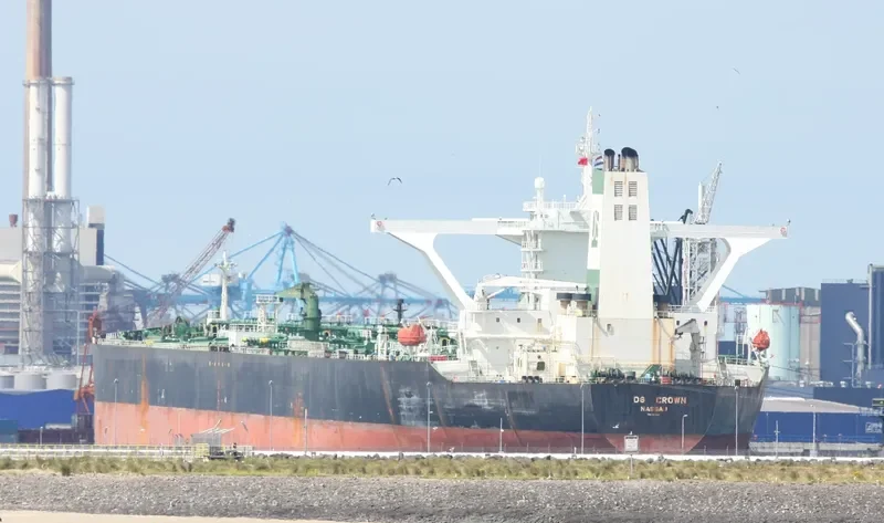 CROWN Tanker IMO 9179646 photo 5