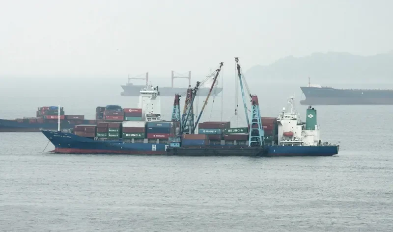 HEUNG A DRAGON Container Ship IMO 9180023 photo 3