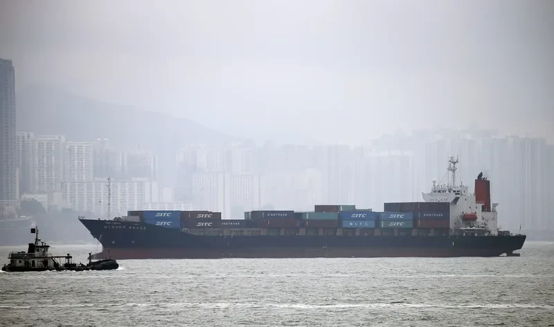 WISDOM GRACE Container Ship IMO 9180047 photo 2