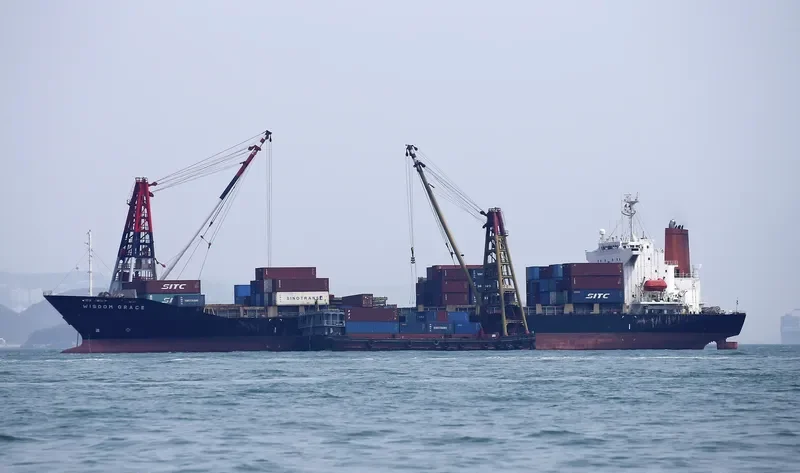 WISDOM GRACE Container Ship IMO 9180047 photo 6