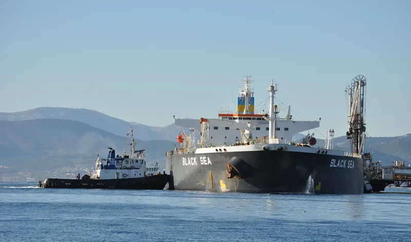 AURORA Tanker IMO 9180217 photo 10
