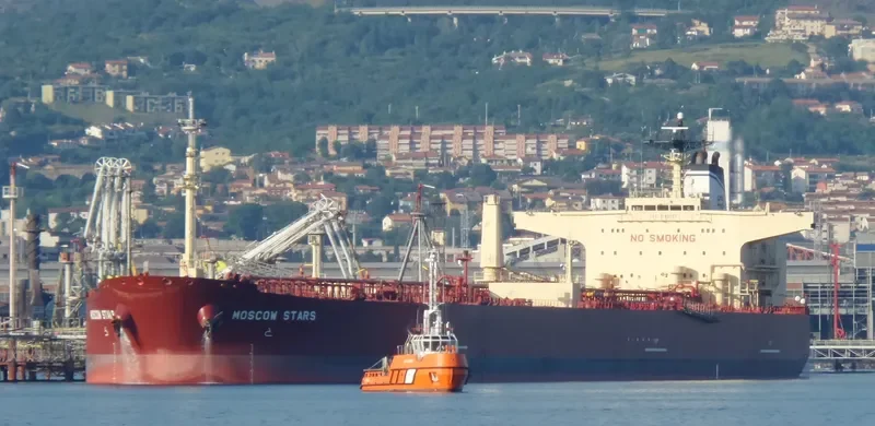 W STARS Tanker IMO 9180267 photo 4