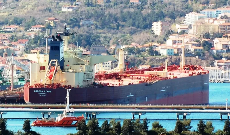 W STARS Tanker IMO 9180267 photo 7
