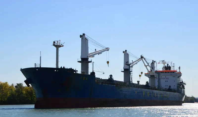 ISA Bulk Carrier IMO 9180358 photo 9