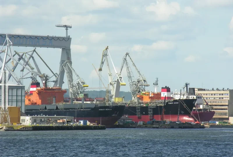 POWER Tanker IMO 9180982 photo 8
