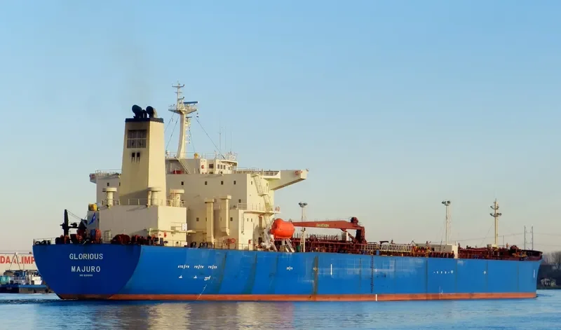 SANMAR SRUTHI Tanker IMO 9181869 photo 2