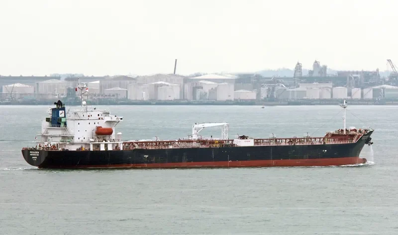 PEGADEN/PERTAMINA 1024 Tanker IMO 9181883 photo 2