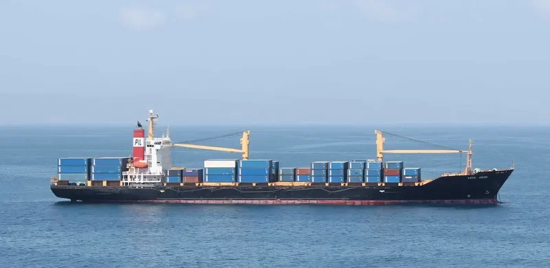 KOTA AZAM Container Ship IMO 9182033 photo 3