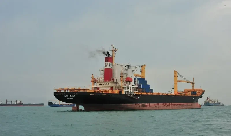 KOTA AZAM Container Ship IMO 9182033 photo 6