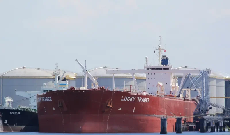 LUCKY TRADER Tanker IMO 9182306 photo 7