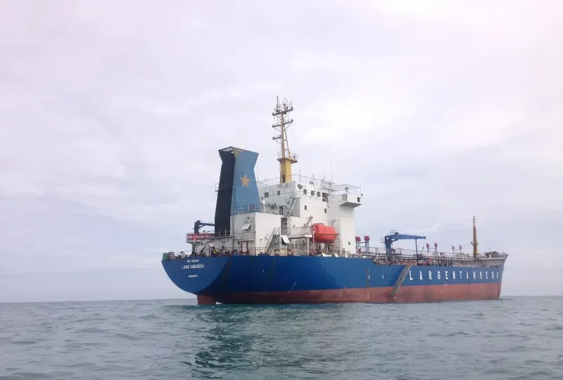 LAYAR SAMUDERA Tanker IMO 9182813