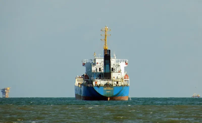 BUMI INDONESIA Tanker IMO 9182825 photo 4