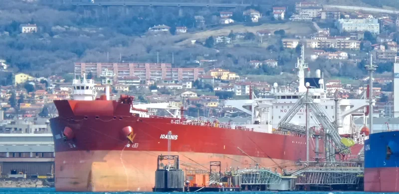 AURORA Tanker IMO 9183295 photo 10