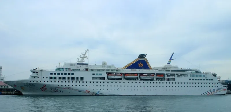 CHINESE TAISHAN Passenger Ship IMO 9183506 photo 3