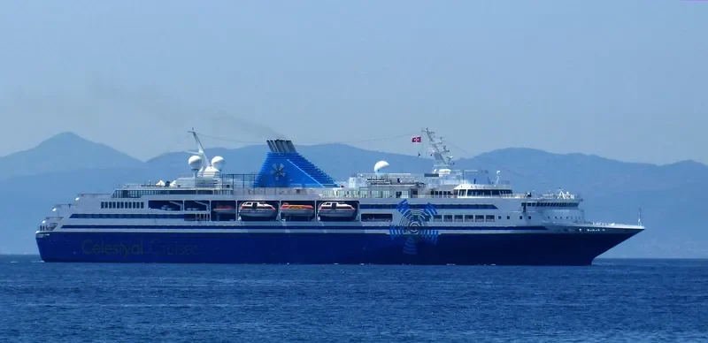 BLUE DREAM STAR Passenger Ship IMO 9183518 photo 3