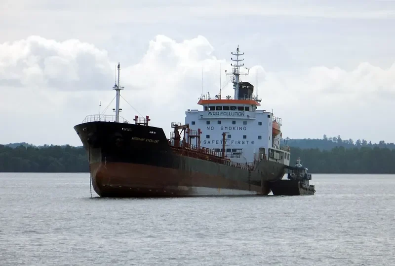 ANGGRAINI EXCELLENT Tanker IMO 9183544 photo 4