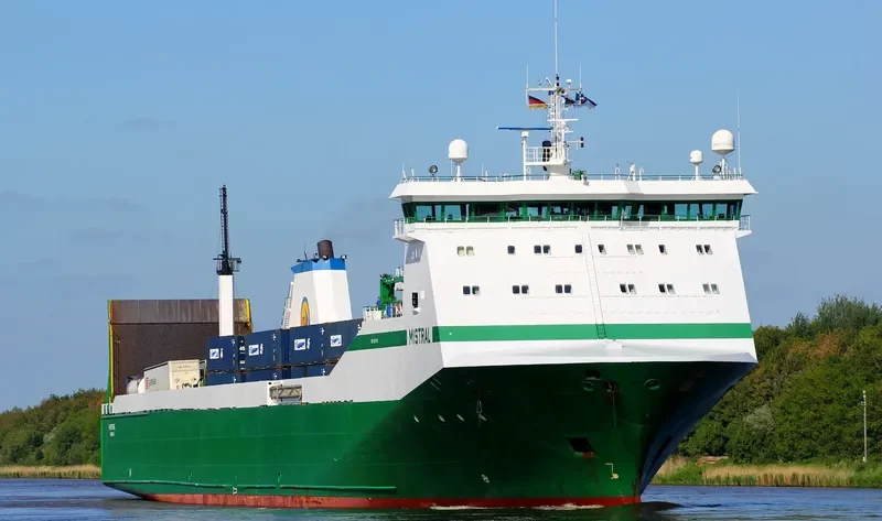 MISTRAL Ro-Ro IMO 9183788 photo 2